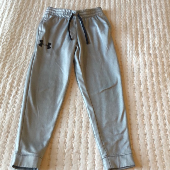 under armor boys joggers